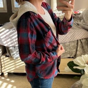 American Eagle vintage boyfriend flannel red and blue